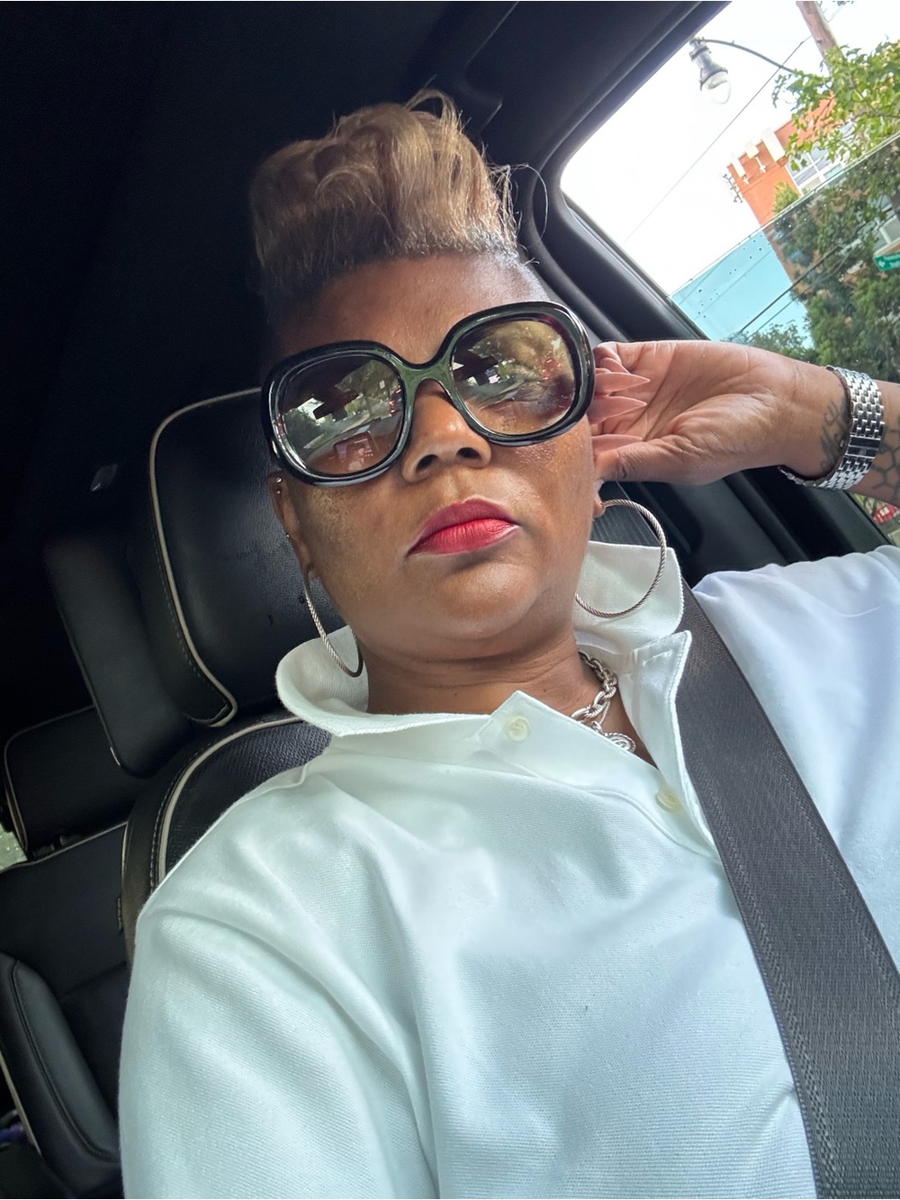 Oversized Black Women's Sunglasses - Classic Statement Shades